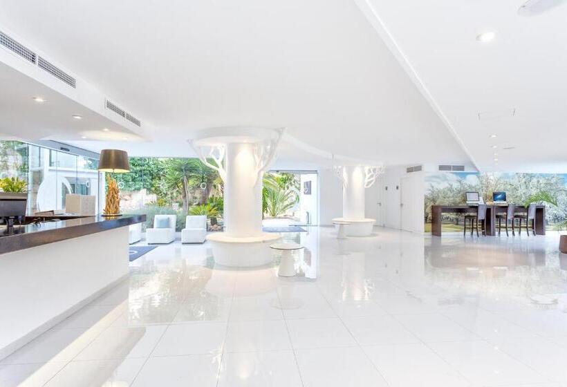 ホテル Fergus Style Cala Blanca Suites