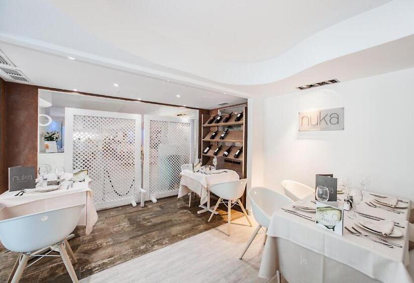 ホテル Fergus Style Cala Blanca Suites