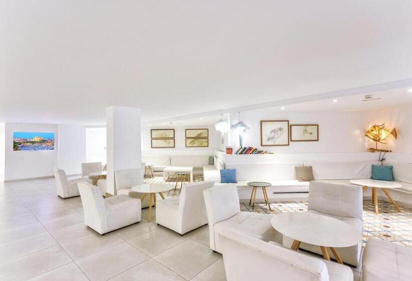 ホテル Fergus Style Cala Blanca Suites