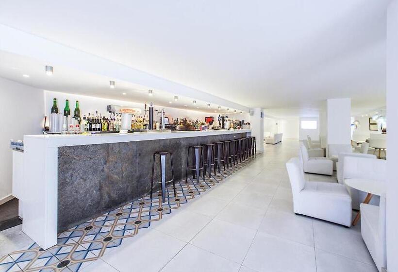 ホテル Fergus Style Cala Blanca Suites