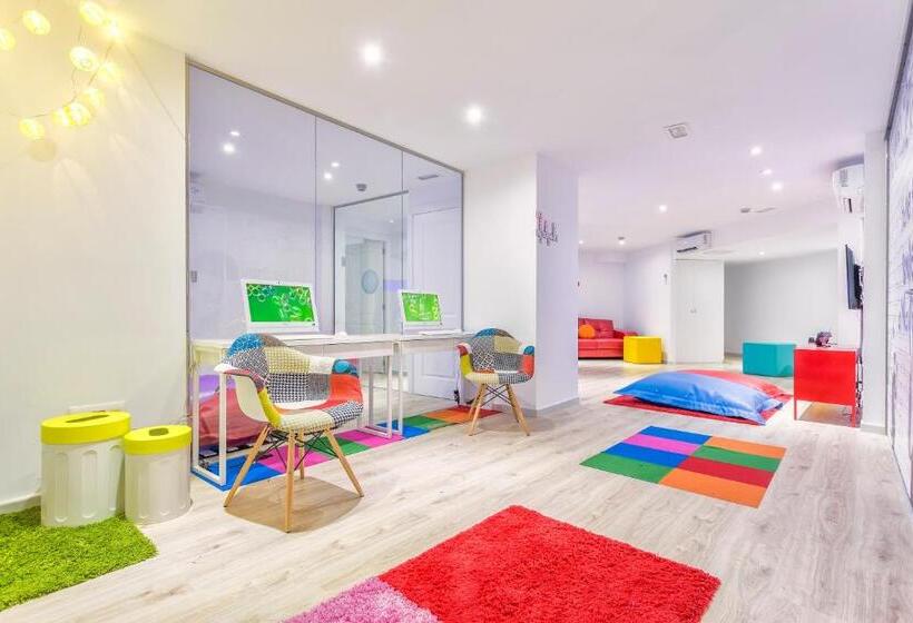 ホテル Fergus Style Cala Blanca Suites