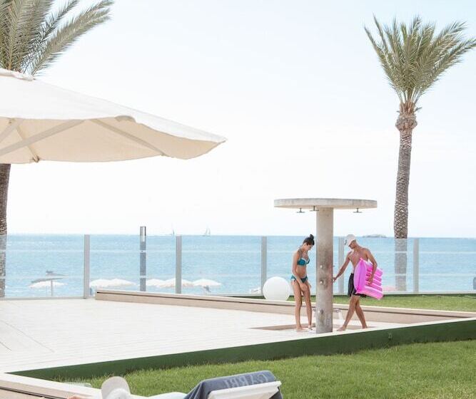 ホテル Garbi Ibiza & Spa