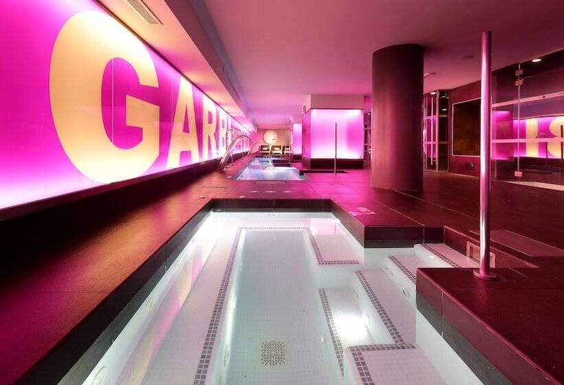 ホテル Garbi Ibiza & Spa