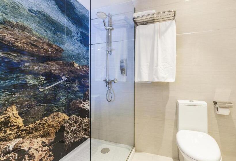 فندق Globales Almirante Farragut