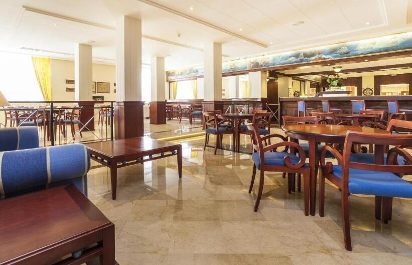 فندق Globales Almirante Farragut