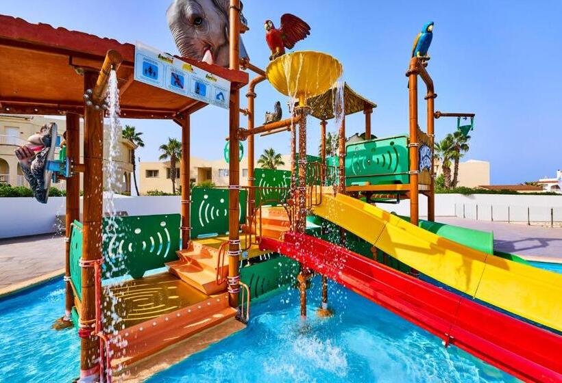 Отель Globales Cala'n Bosch