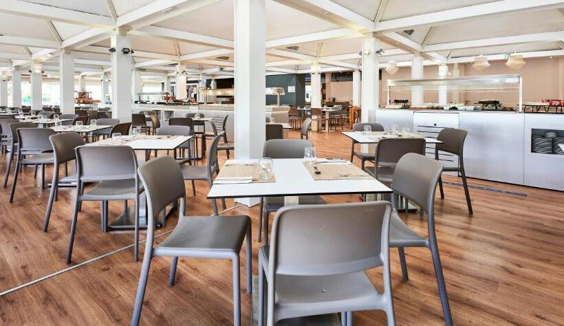 Отель Globales Cala'n Bosch