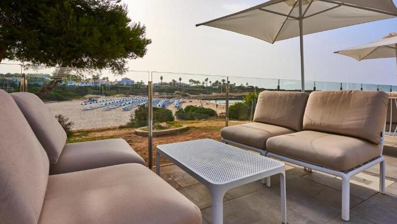 Отель Globales Cala'n Bosch