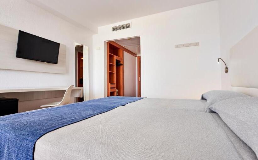 Отель Globales Cala'n Bosch