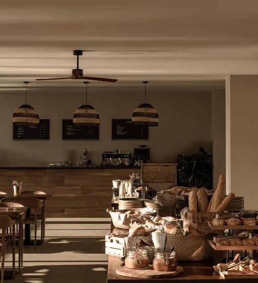 هتل Cook's Club Calviá Beach - Adults Only +21