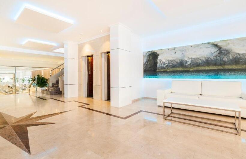 Отель Globales Lord Nelson - Adults Only