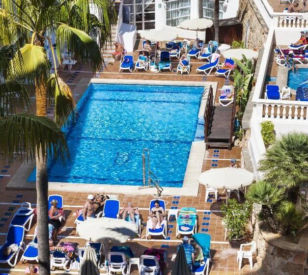 בית מלון כפרי Globales Palmanova Palace