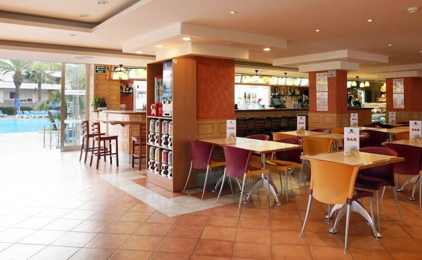 בית מלון כפרי Golden Taurus Aquapark Resort