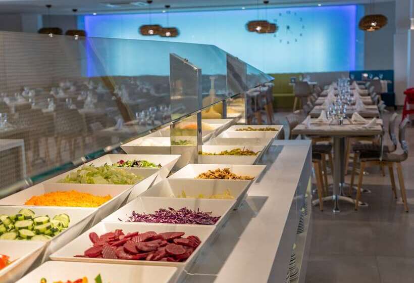 בית מלון כפרי Golden Taurus Aquapark Resort