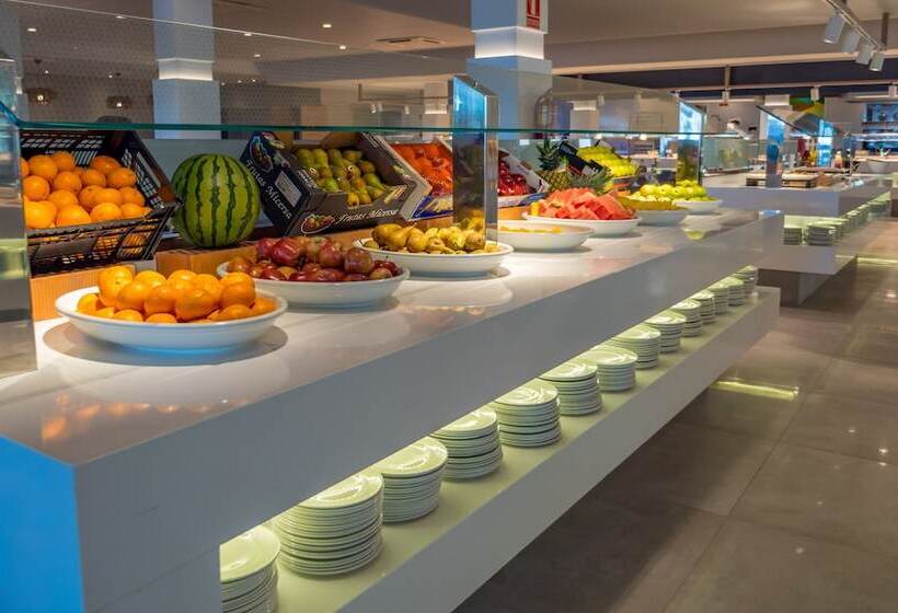 בית מלון כפרי Golden Taurus Aquapark Resort