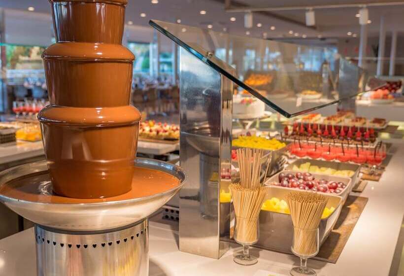 בית מלון כפרי Golden Taurus Aquapark Resort