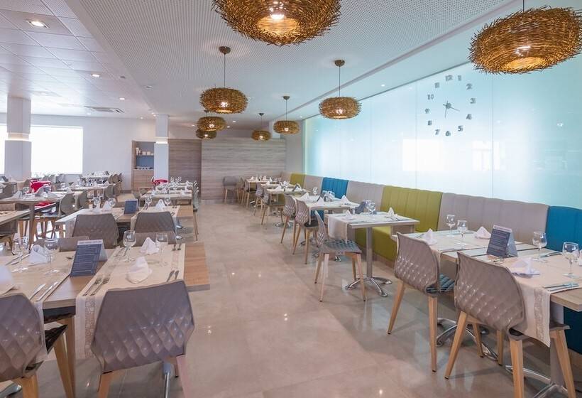 בית מלון כפרי Golden Taurus Aquapark Resort