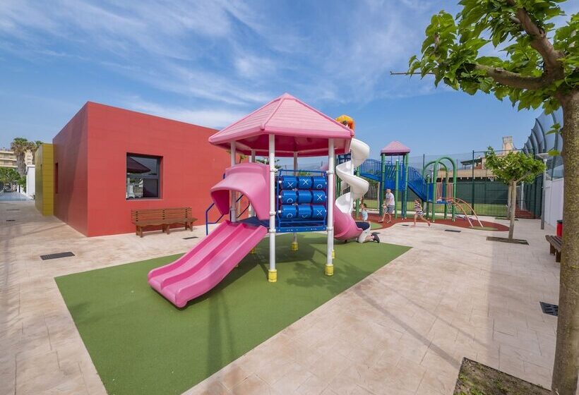 בית מלון כפרי Golden Taurus Aquapark Resort