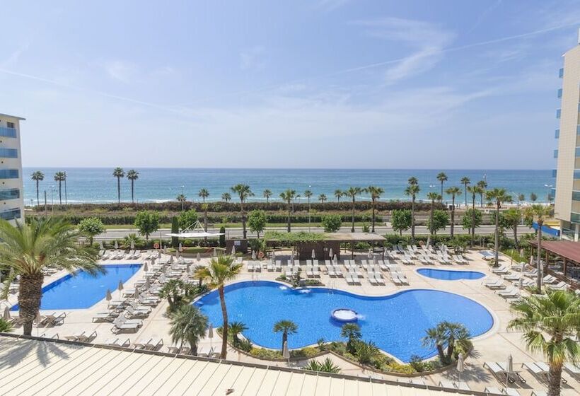 בית מלון כפרי Golden Taurus Aquapark Resort