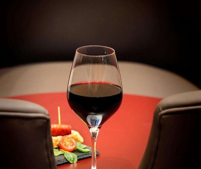 Отель Hcc Taber