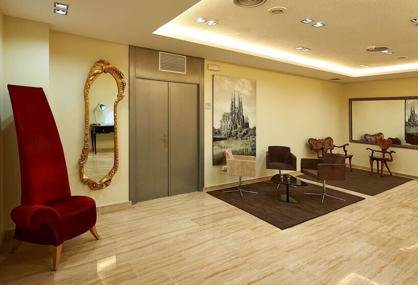 Отель Hesperia Barcelona Barri Gòtic