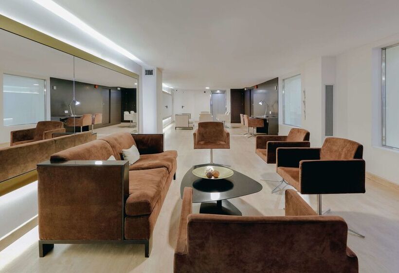 Отель Hesperia Barcelona Barri Gòtic