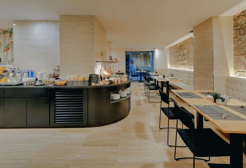 Отель Hesperia Barcelona Barri Gòtic