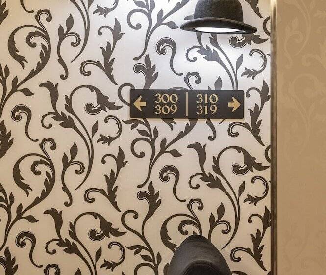 Отель Hesperia Barcelona Barri Gòtic