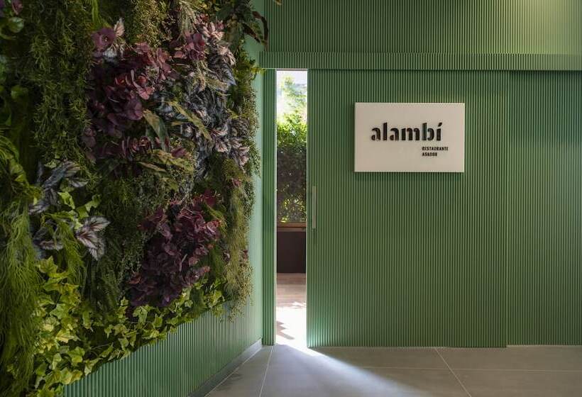 Отель Hesperia Barcelona Sant Just