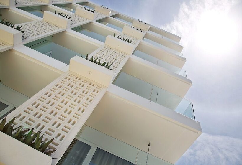 هتل Hm Balanguera Beach - Adults Only