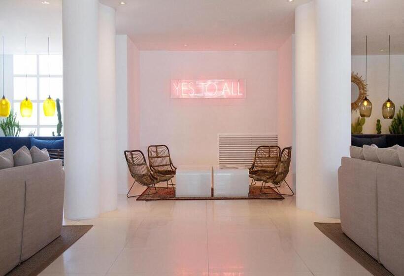 Отель HM Tropical