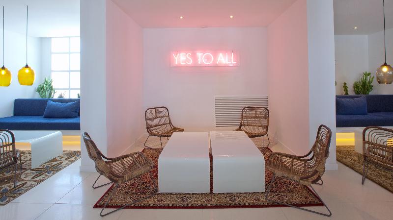 Отель HM Tropical