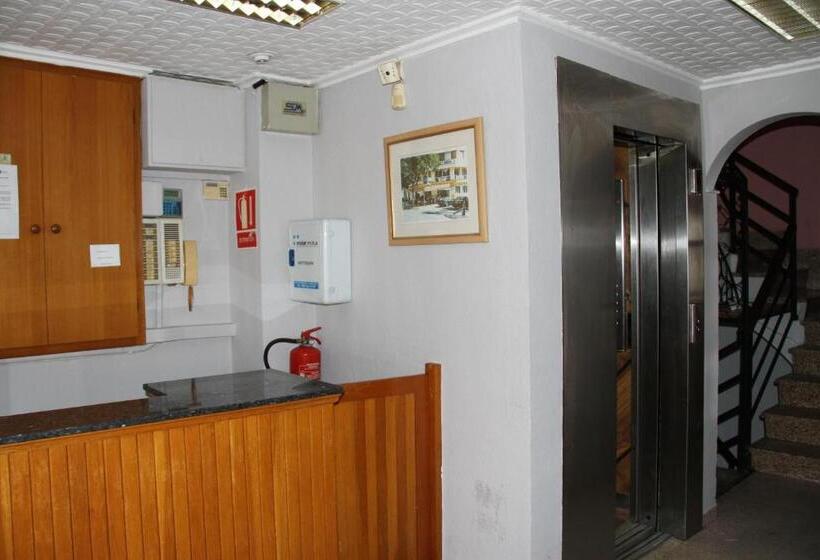 בית מלון כפרי Hostal Mengual