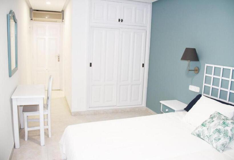 בית מלון כפרי Hugo Beach