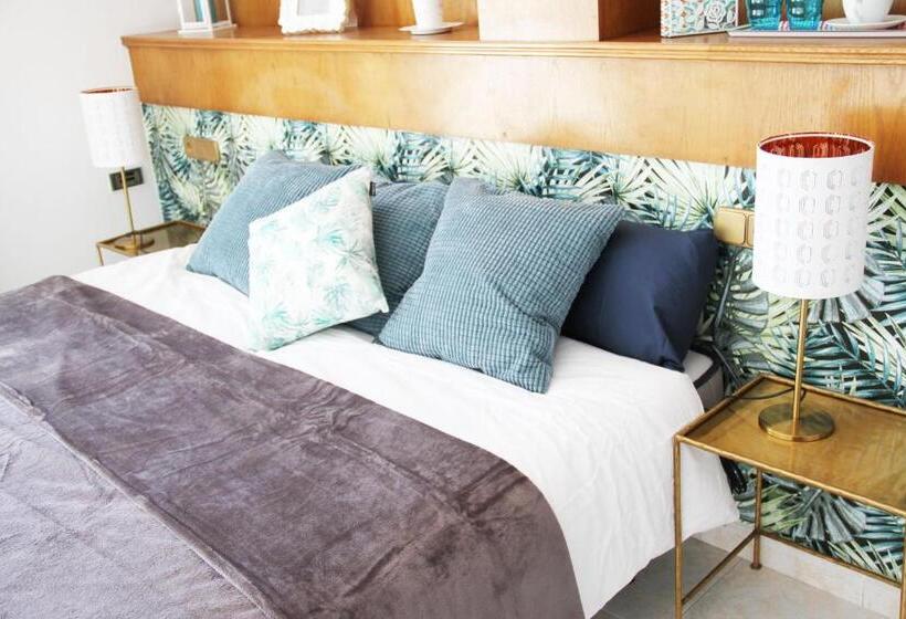 בית מלון כפרי Hugo Beach