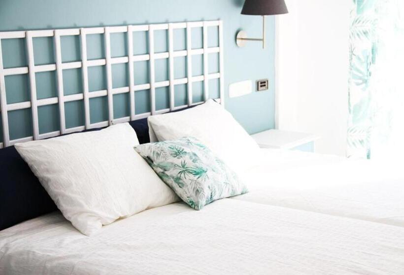 בית מלון כפרי Hugo Beach