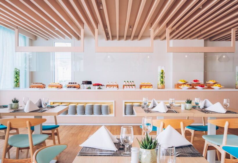 هتل Iberostar Waves Alcudia Park