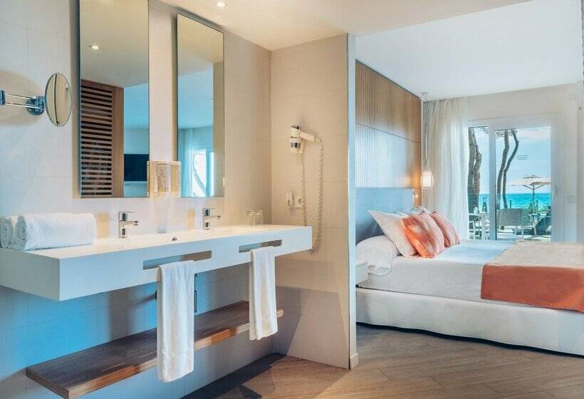 هتل Iberostar Waves Playa de Muro