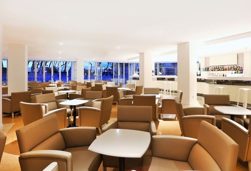 هتل Iberostar Waves Playa de Muro