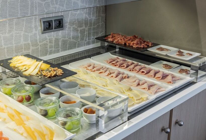 هتل Ilunion Almirante