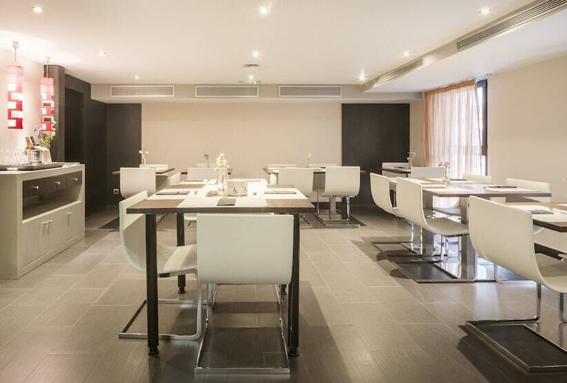 هتل Ilunion Almirante