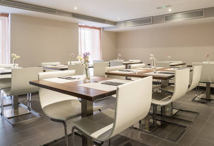 هتل Ilunion Almirante