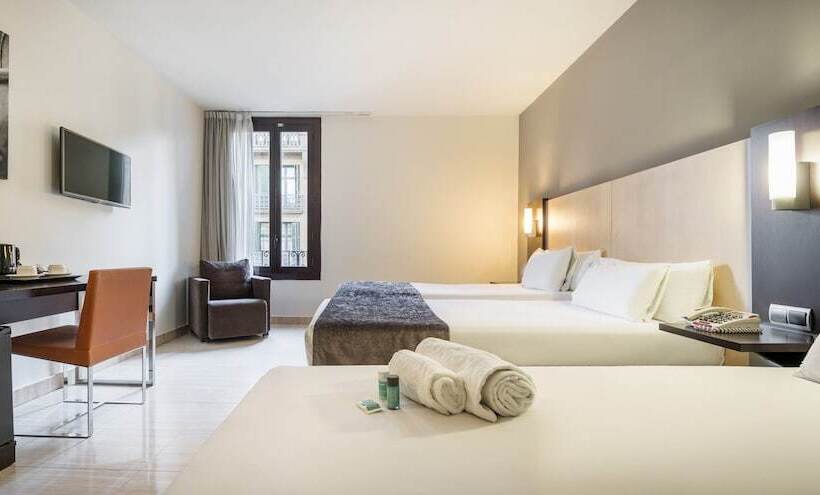 هتل Ilunion Almirante