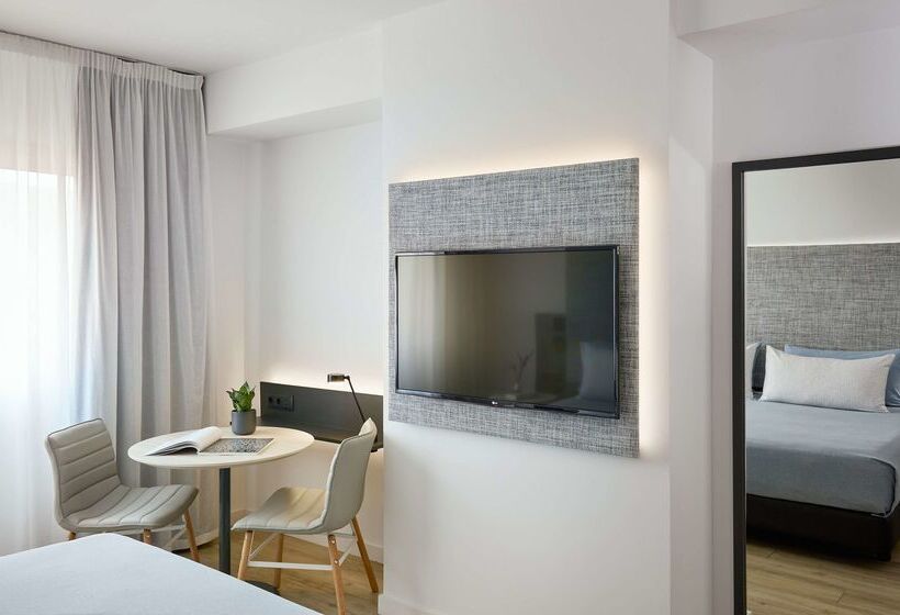 هتل Innside By Meliá Barcelona Apolo