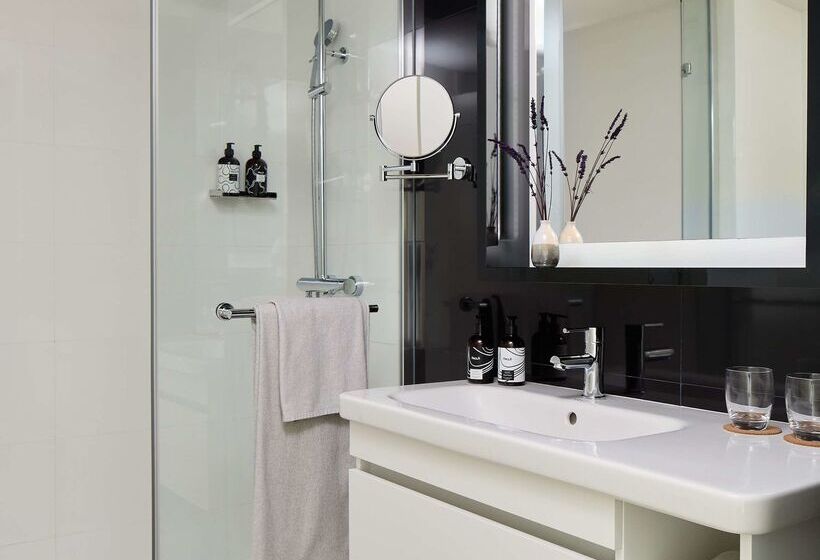 هتل Innside By Meliá Barcelona Apolo