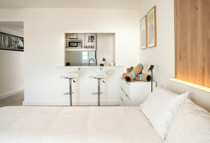 هتل Innside By Meliá Calviá Beach