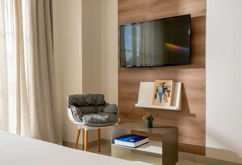 هتل Innside By Meliá Calviá Beach