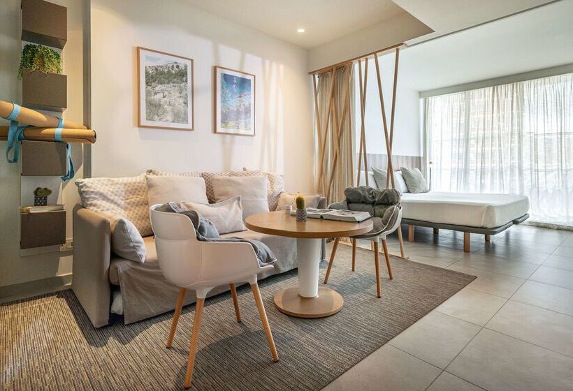 هتل Innside By Meliá Calviá Beach