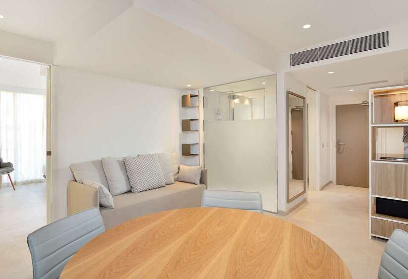 هتل Innside By Meliá Calviá Beach