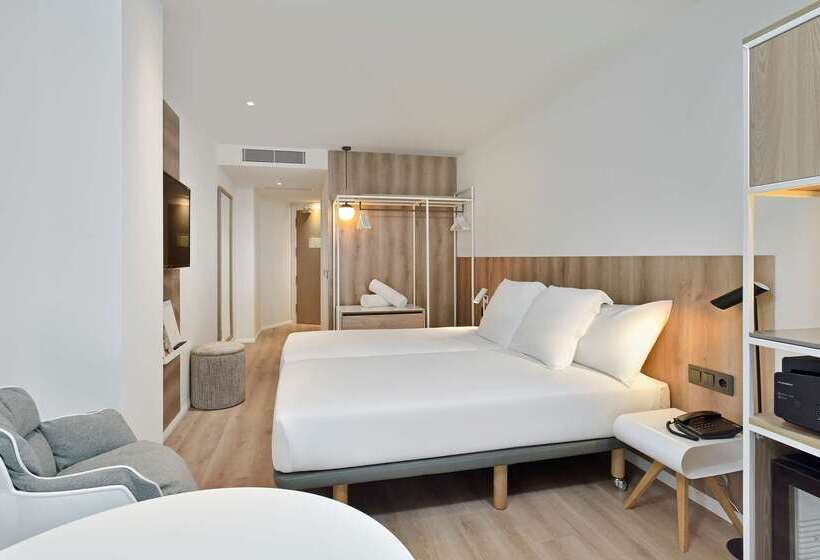 هتل Innside By Meliá Calviá Beach